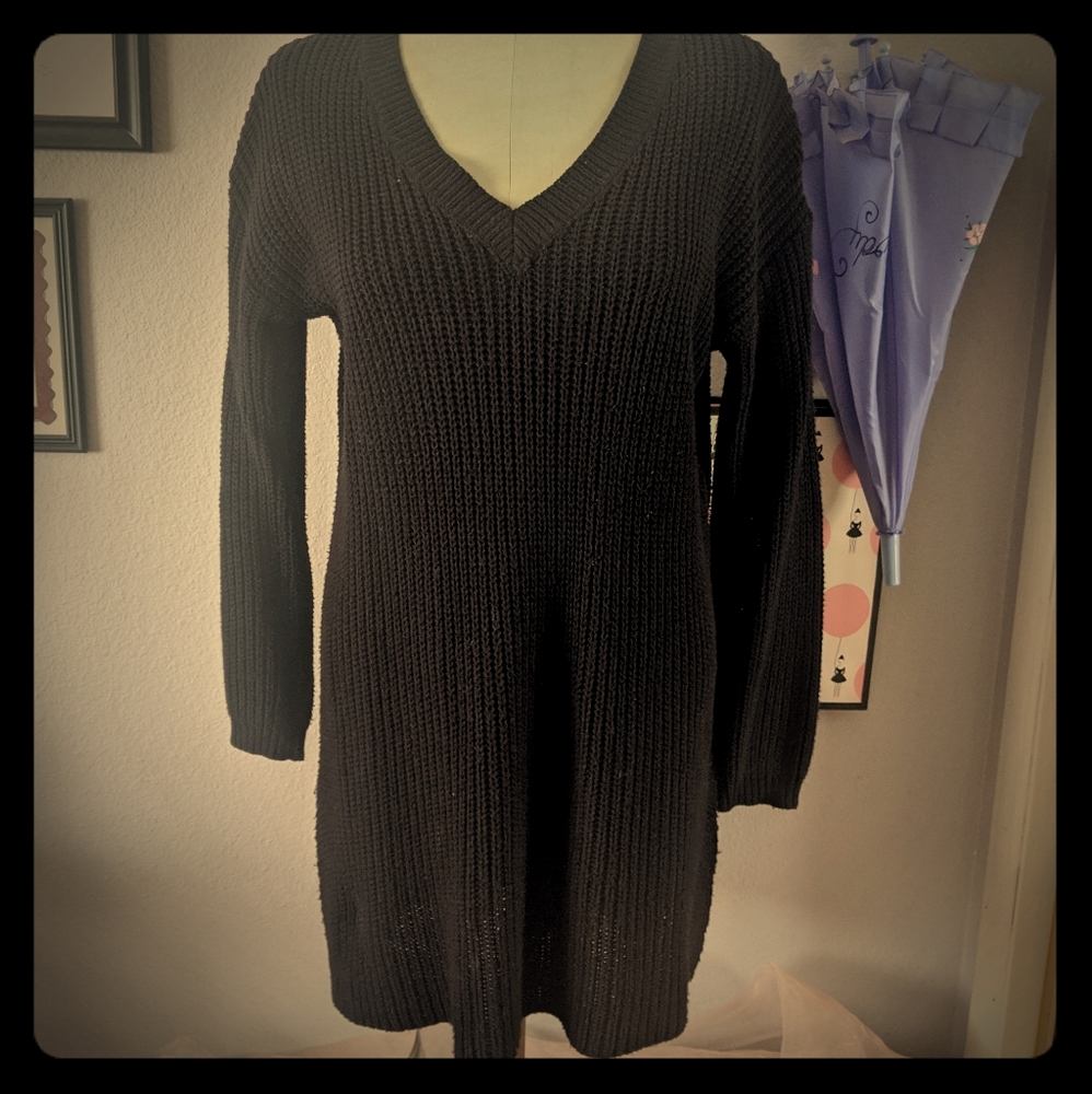 Black Long Knitted Sweater